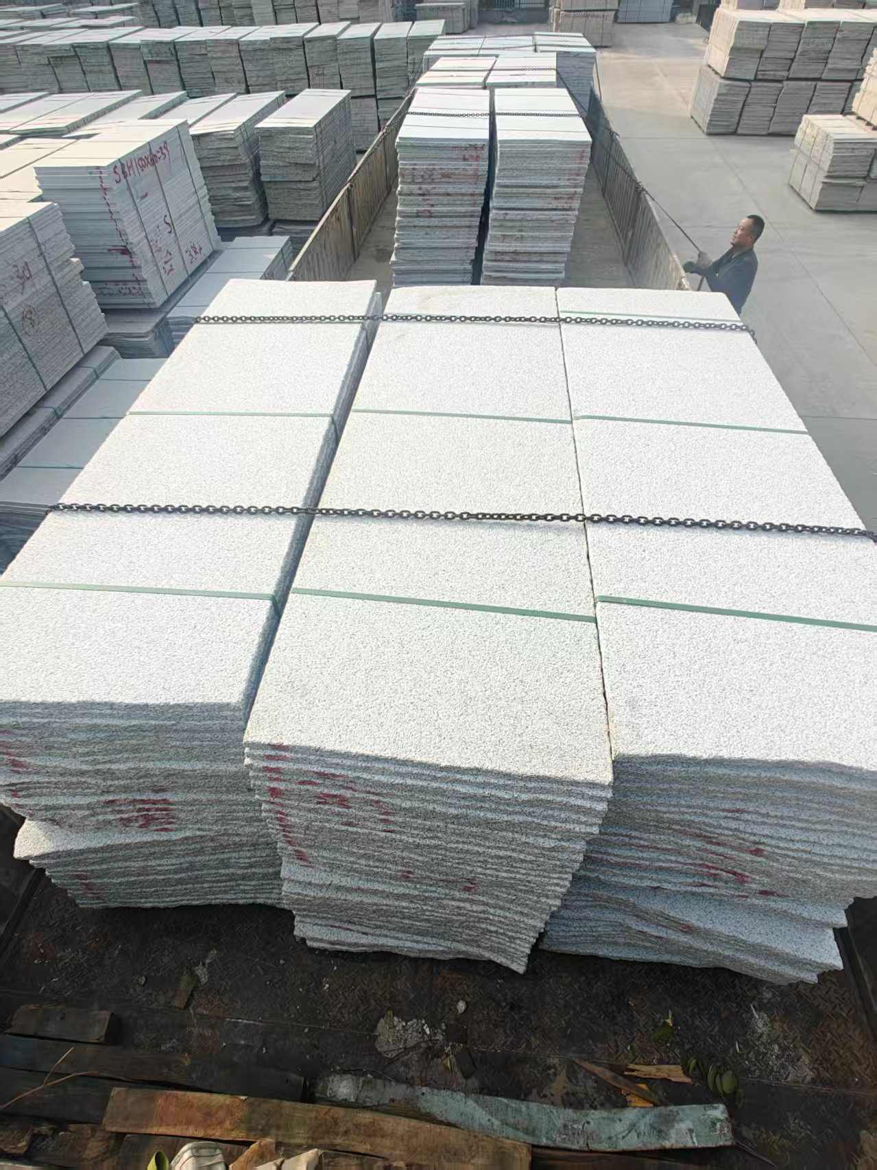 漳州芝麻白毛板，石材毛板