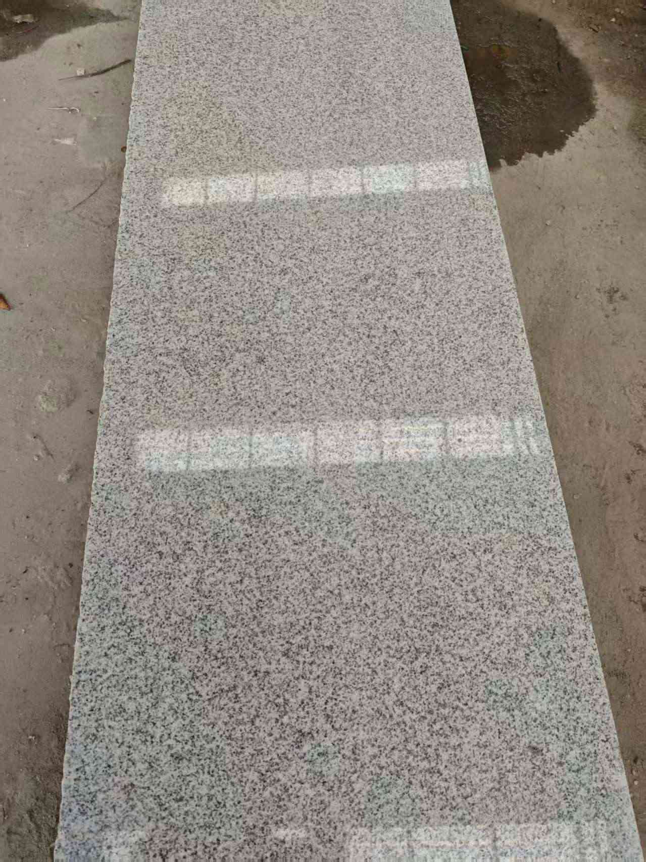 漳州芝麻白光面毛板