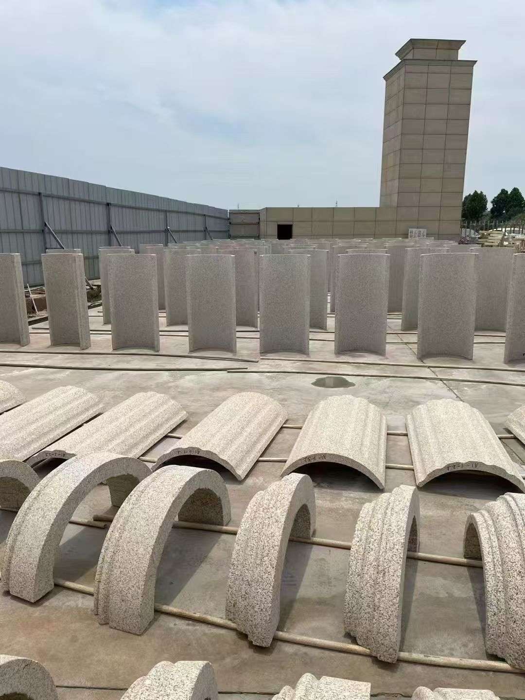 漳州黄金麻别墅柱皮 异形 线条定制